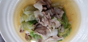 レタスと豚バラ和え